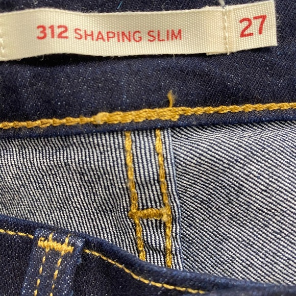 Levi’s 312 shaping slim jeans - Picture 3 of 3